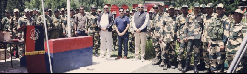 आईआईएफसीएल ने कश्मीर के राजधान दर्रे पर तैनात हमारे देश के बहादुर सैनिकों के साथ 77वां स्वतंत्रता दिवस मनाया। यह उत्सव आजादी का अमृत महोत्सव के तहत आईआईएफसीएल के 'शहर से सरहद तक' अभियान का एक हिस्सा है।