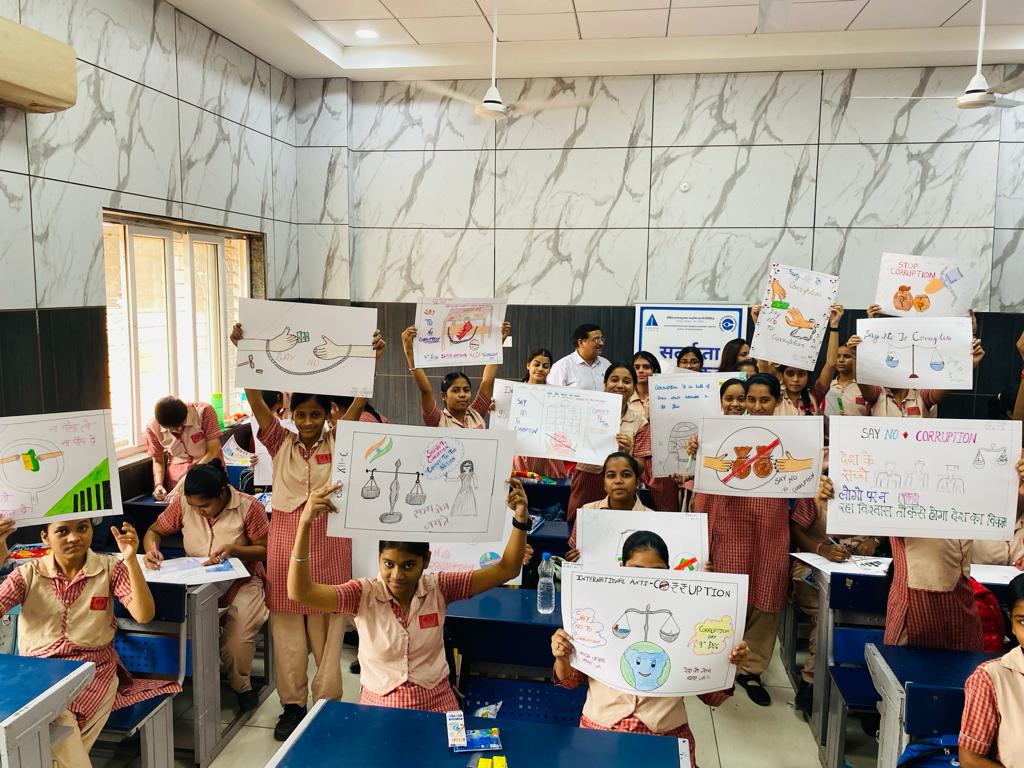 राजकीय सीनियर कन्या माध्यमिक विद्यालय में ड्राइंग प्रतियोगिता